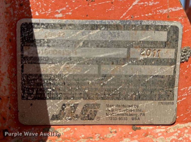 image for item DS3683 2011 JLG 10042 telehandler