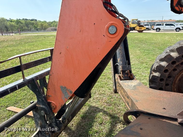 image for item DS3684 2014 JLG 10042 telehandler