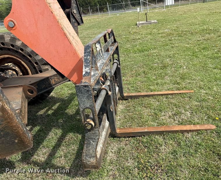 image for item DS3684 2014 JLG 10042 telehandler
