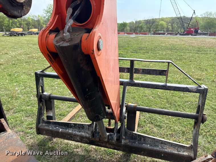 image for item DS3684 2014 JLG 10042 telehandler