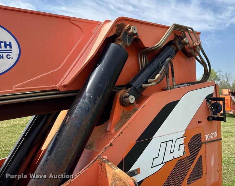 image for item DS3684 2014 JLG 10042 telehandler