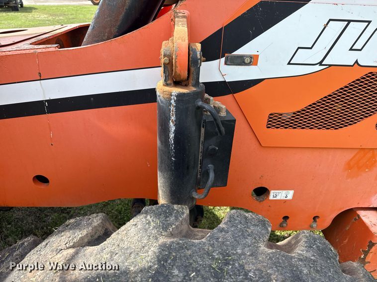 image for item DS3684 2014 JLG 10042 telehandler