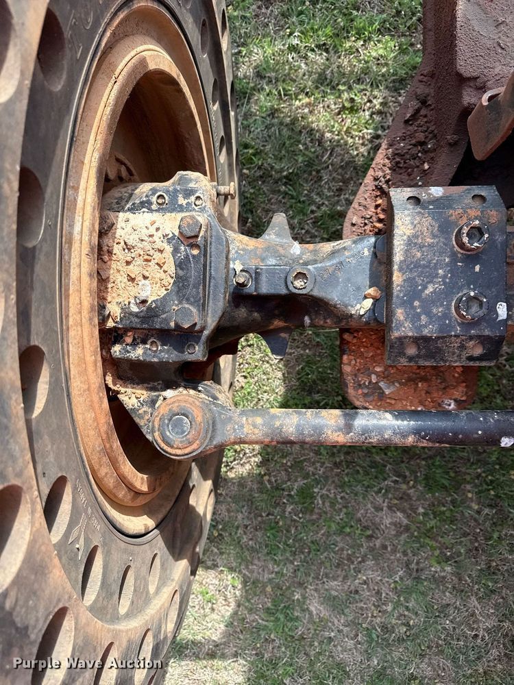 image for item DS3684 2014 JLG 10042 telehandler