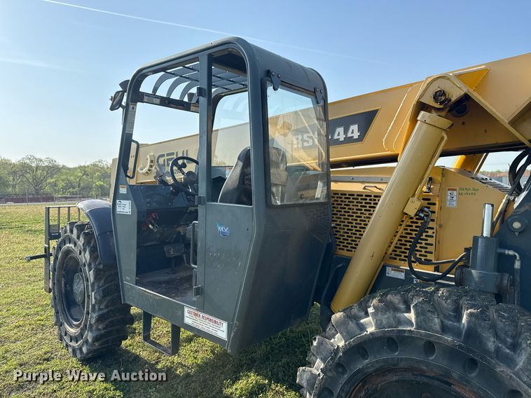 image for item DS3686 2015 Gehl RS8-44 telehandler