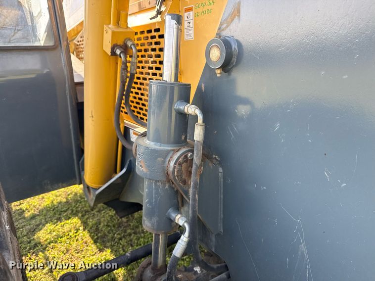 image for item DS3686 2015 Gehl RS8-44 telehandler