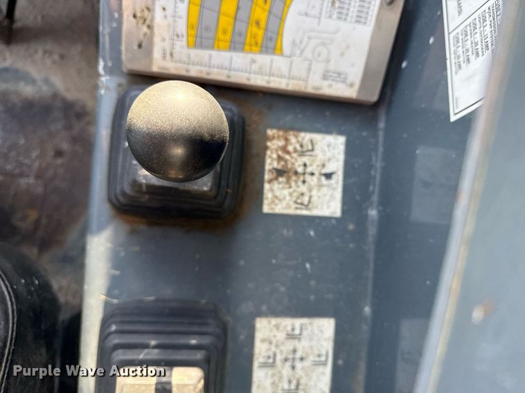 image for item DS3686 2015 Gehl RS8-44 telehandler