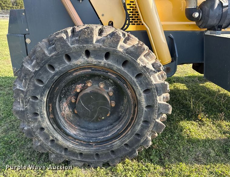 image for item DS3686 2015 Gehl RS8-44 telehandler