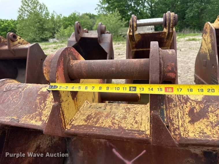 image for item DS3712 (3) buckets