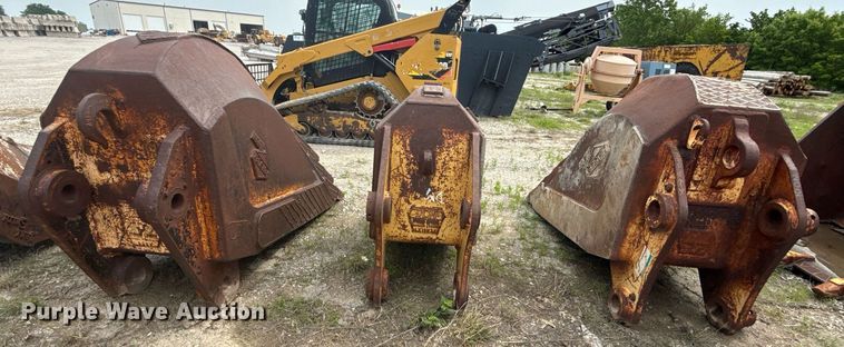 image for item DS3713 (3) Hensley v-bottom buckets