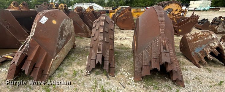 image for item DS3713 (3) Hensley v-bottom buckets