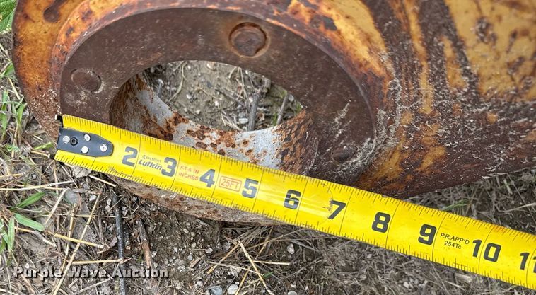 image for item DS3713 (3) Hensley v-bottom buckets