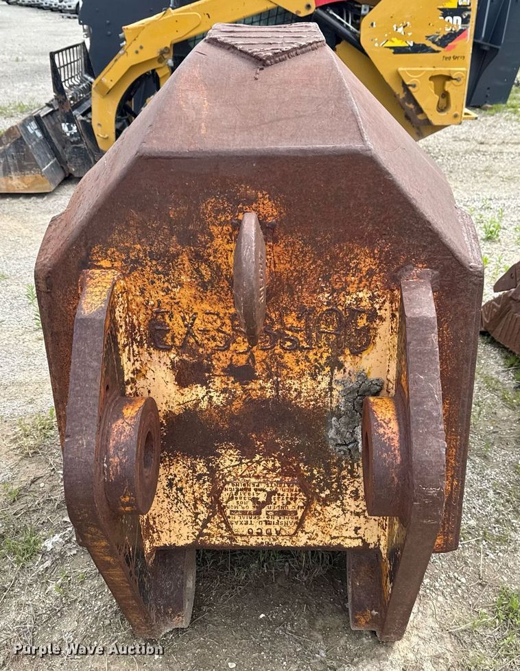 image for item DS3713 (3) Hensley v-bottom buckets