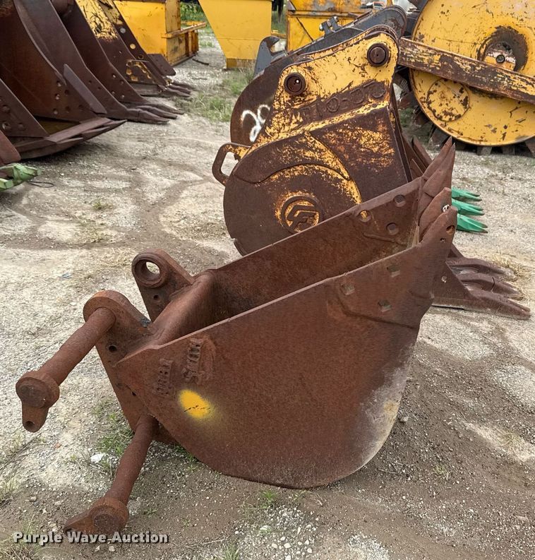 image for item DS3715 (3) buckets