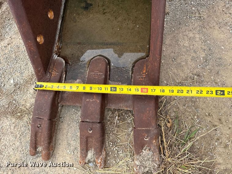 image for item DS3715 (3) buckets