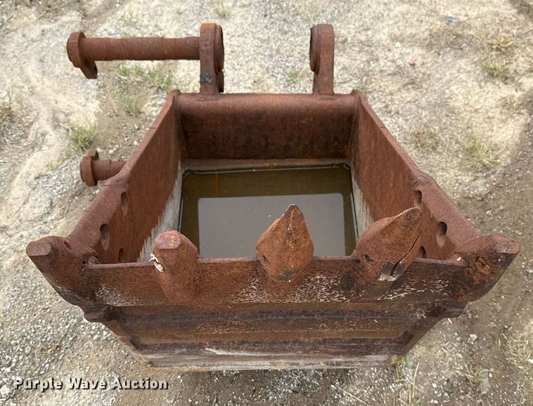 image for item DS3715 (3) buckets