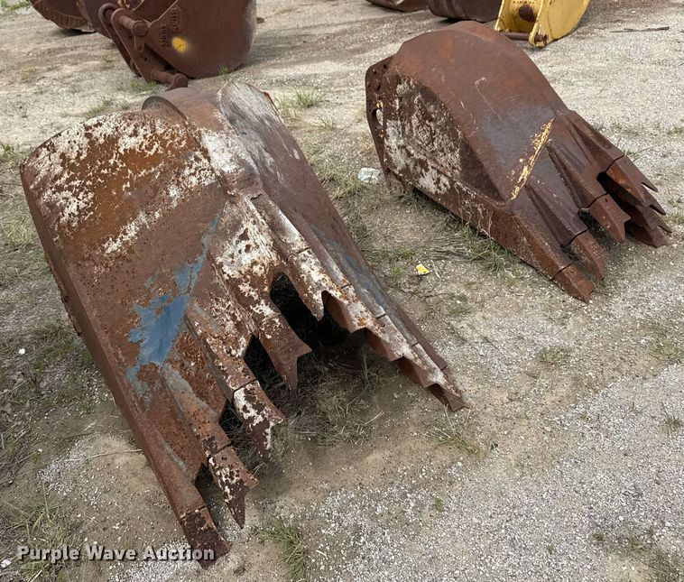 image for item DS3716 (2) v-bottom buckets