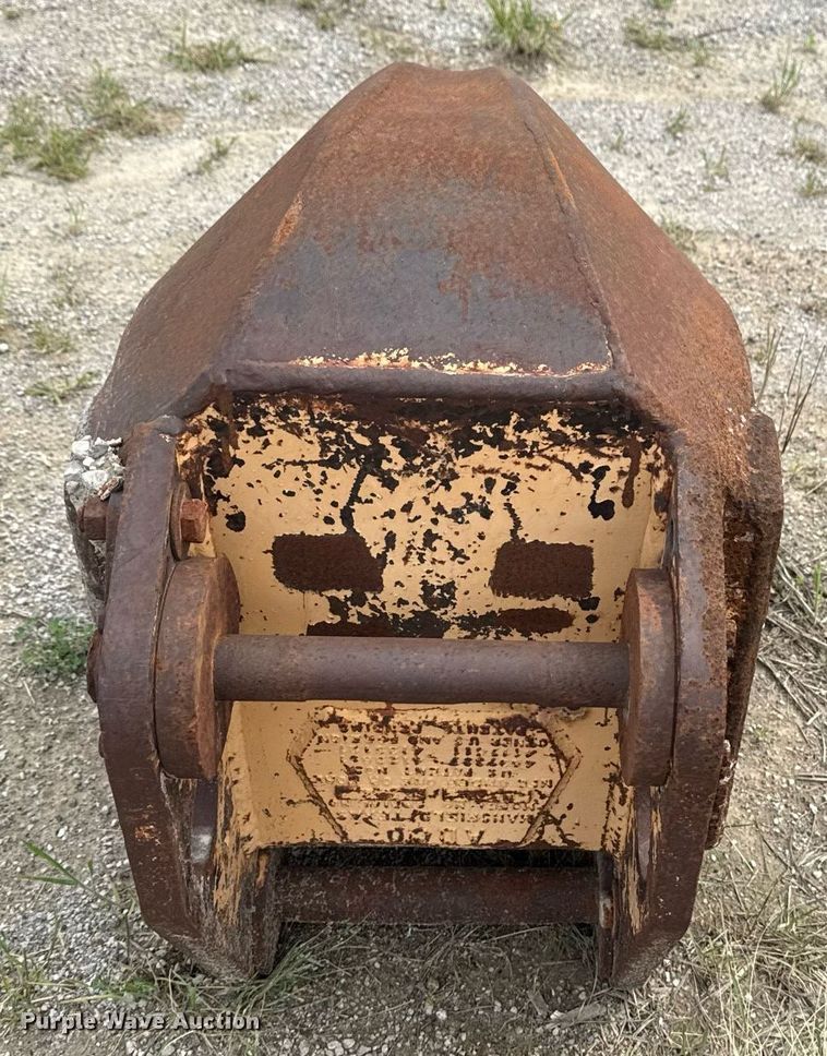 image for item DS3716 (2) v-bottom buckets