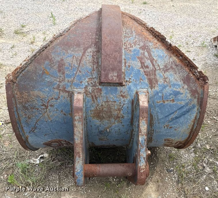 image for item DS3716 (2) v-bottom buckets