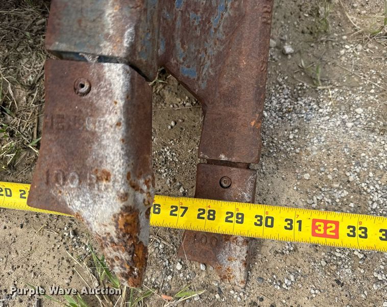 image for item DS3716 (2) v-bottom buckets