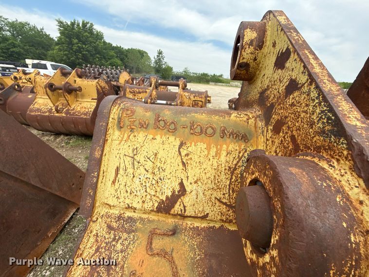 image for item DS3722 (5) buckets