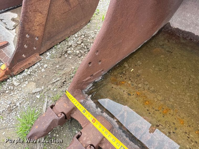 image for item DS3722 (5) buckets