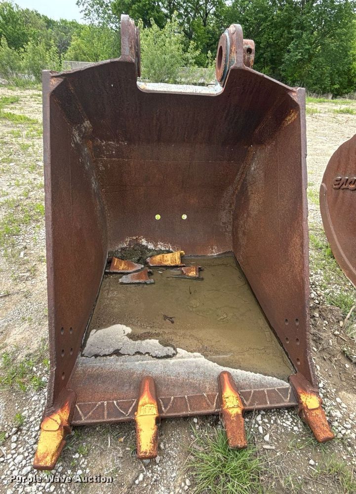 image for item DS3722 (5) buckets