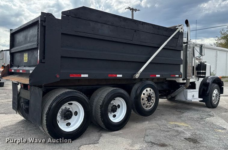 image for item DS4270 1994 Peterbilt 379 dump truck
