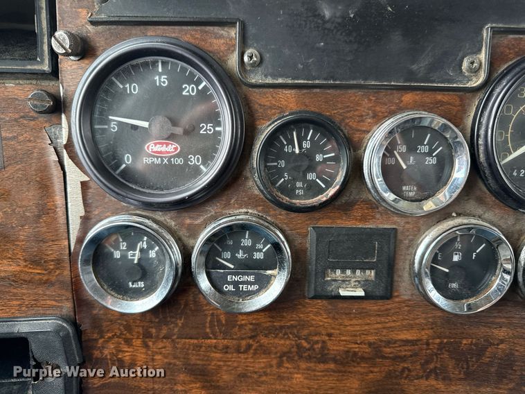 image for item DS4270 1994 Peterbilt 379 dump truck