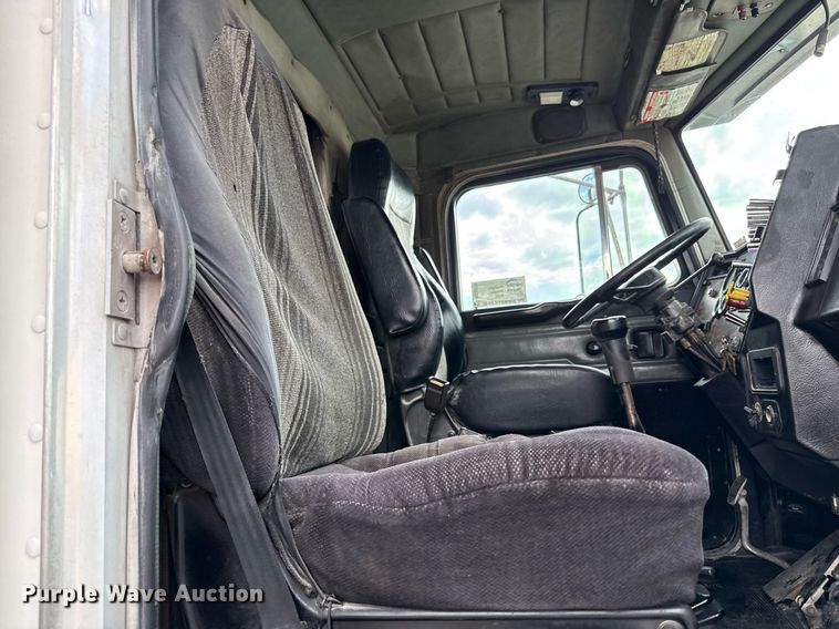 image for item DS4270 1994 Peterbilt 379 dump truck