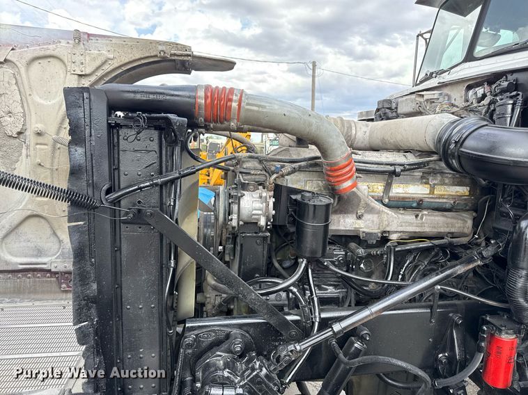 image for item DS4270 1994 Peterbilt 379 dump truck