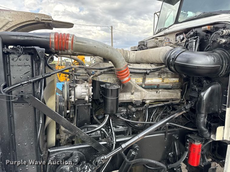 image for item DS4270 1994 Peterbilt 379 dump truck