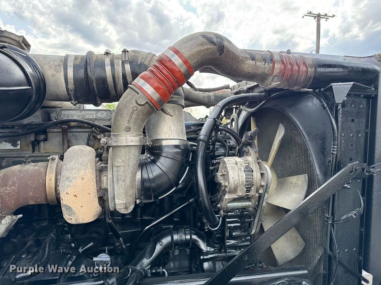 image for item DS4270 1994 Peterbilt 379 dump truck