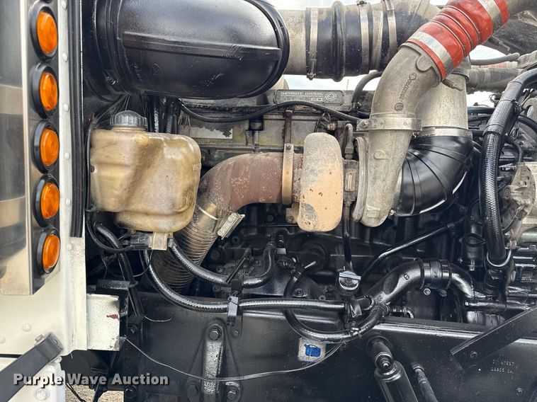 image for item DS4270 1994 Peterbilt 379 dump truck