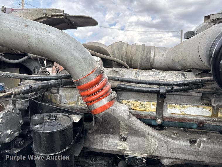 image for item DS4270 1994 Peterbilt 379 dump truck