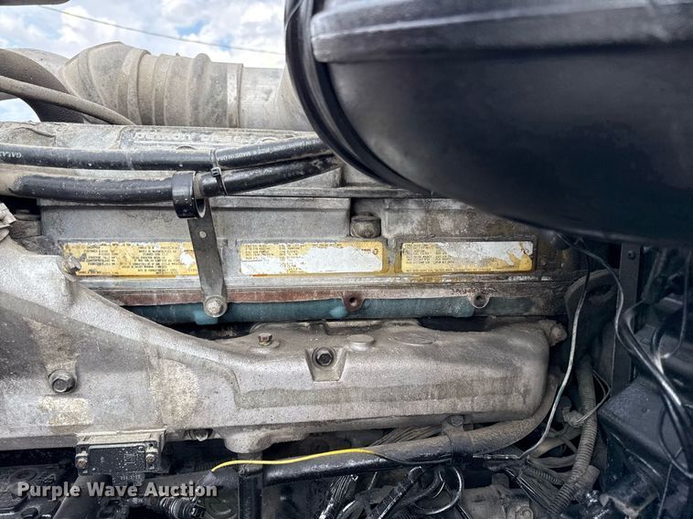 image for item DS4270 1994 Peterbilt 379 dump truck