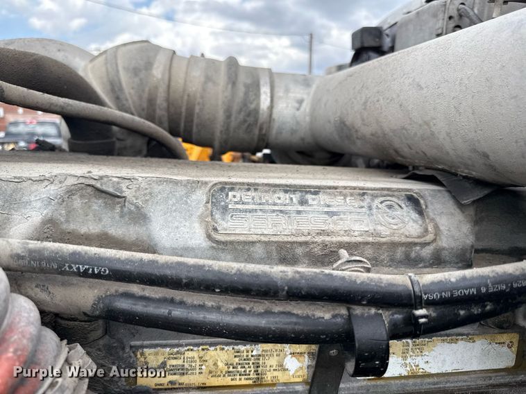 image for item DS4270 1994 Peterbilt 379 dump truck