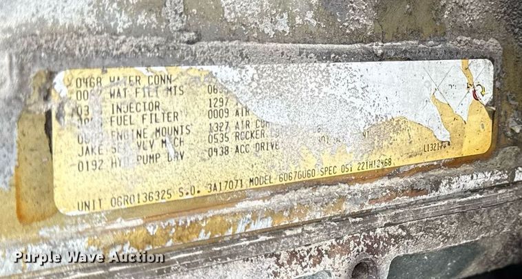 image for item DS4270 1994 Peterbilt 379 dump truck