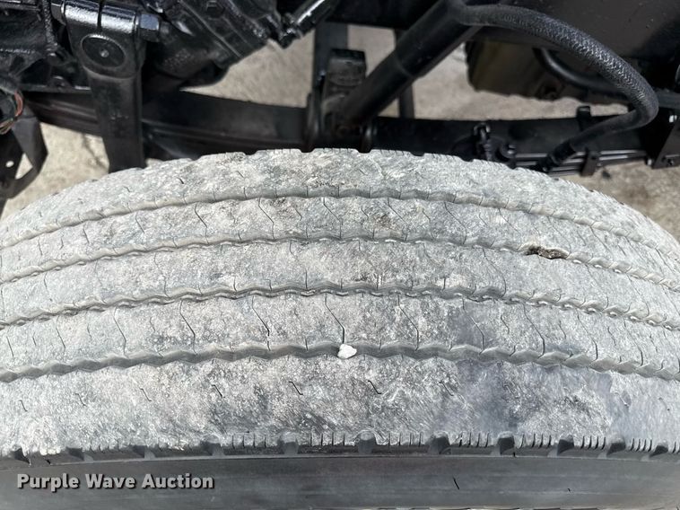 image for item DS4270 1994 Peterbilt 379 dump truck