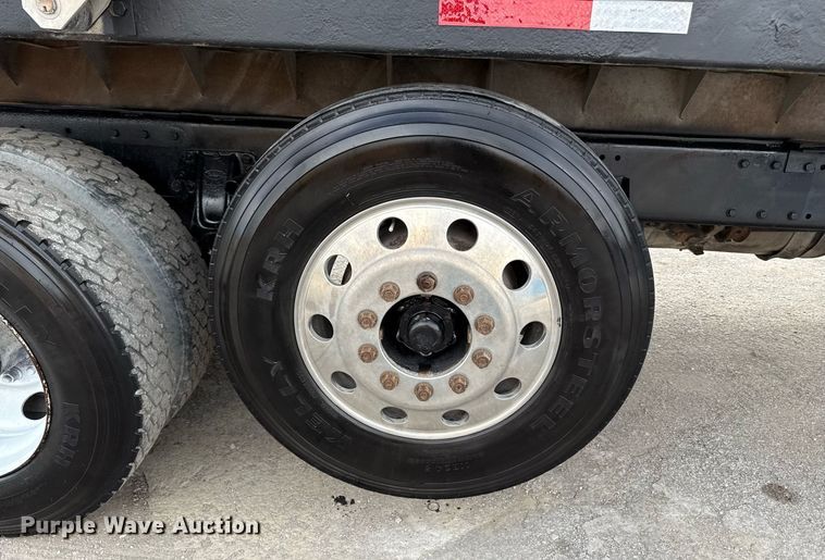 image for item DS4270 1994 Peterbilt 379 dump truck