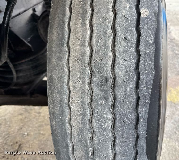 image for item DS4270 1994 Peterbilt 379 dump truck