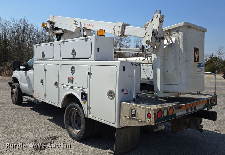image for item DS5326 2015 Ford F450 Super Duty XL bucket truck
