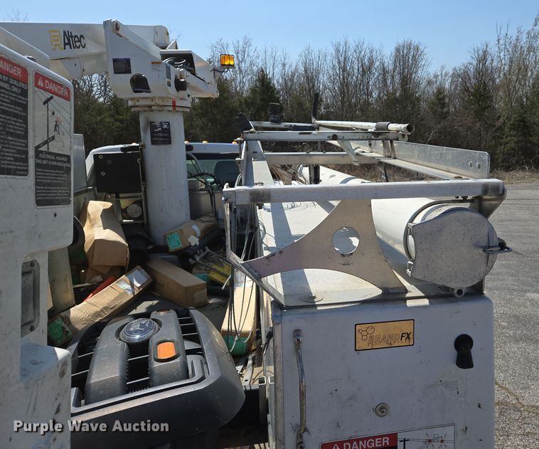 image for item DS5326 2015 Ford F450 Super Duty XL bucket truck