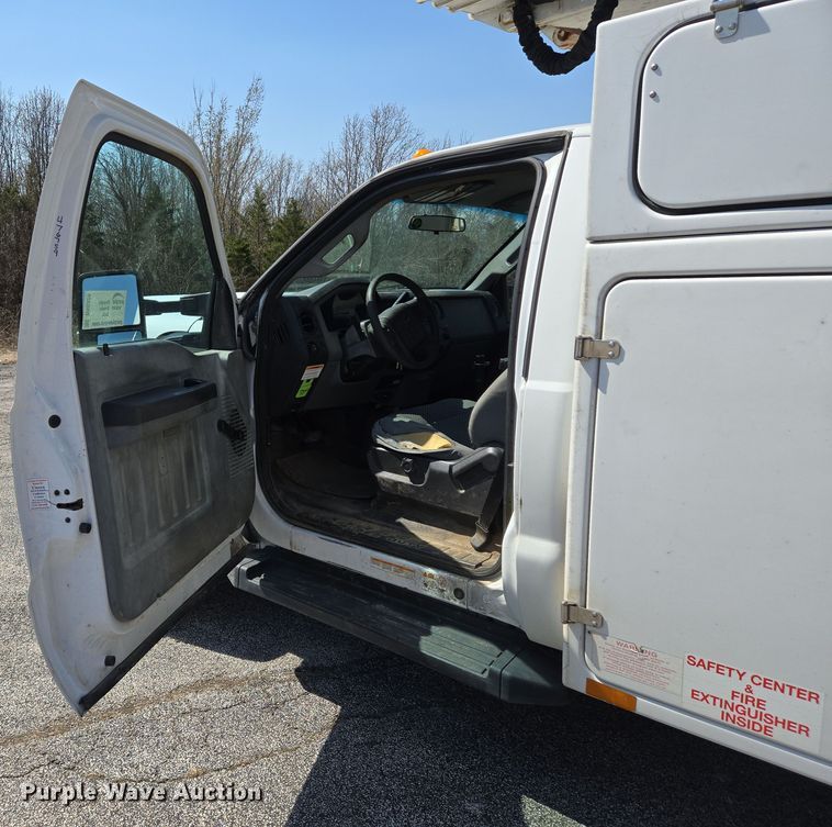 image for item DS5326 2015 Ford F450 Super Duty XL bucket truck