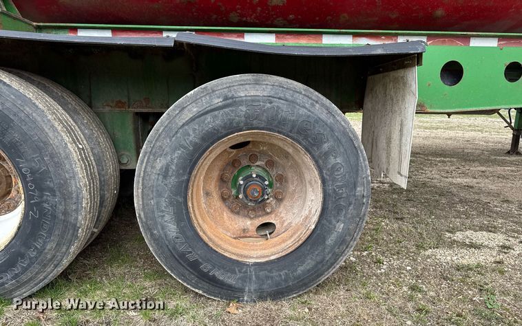 image for item DT0697 2010 SmithCo S3-42-34 side dump trailer