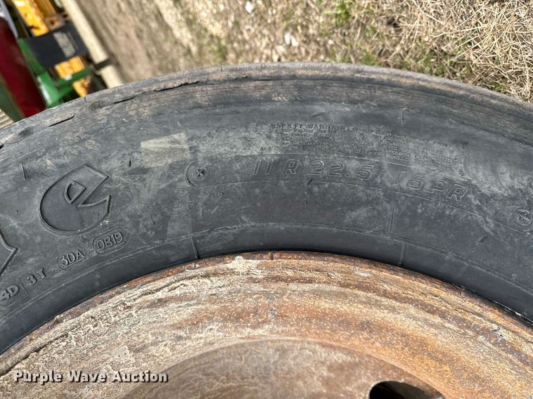 image for item DT0697 2010 SmithCo S3-42-34 side dump trailer