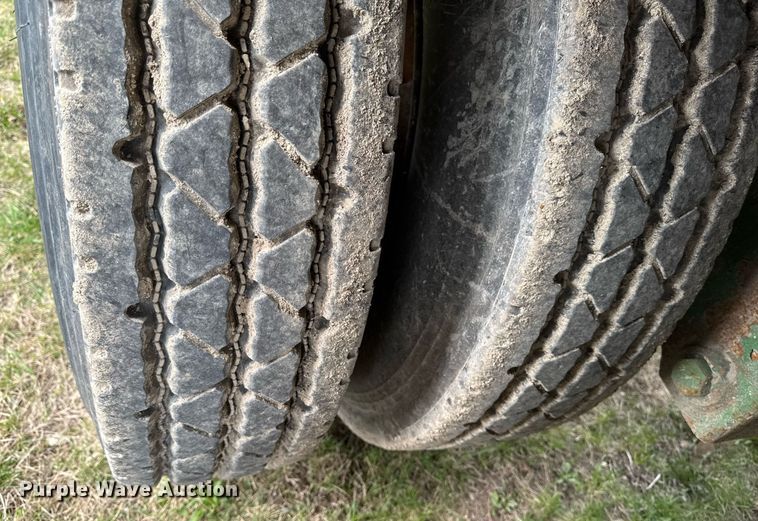 image for item DT0697 2010 SmithCo S3-42-34 side dump trailer