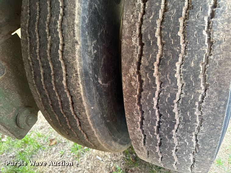 image for item DT0697 2010 SmithCo S3-42-34 side dump trailer