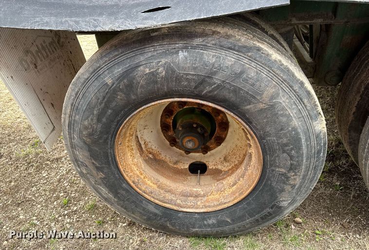 image for item DT0697 2010 SmithCo S3-42-34 side dump trailer