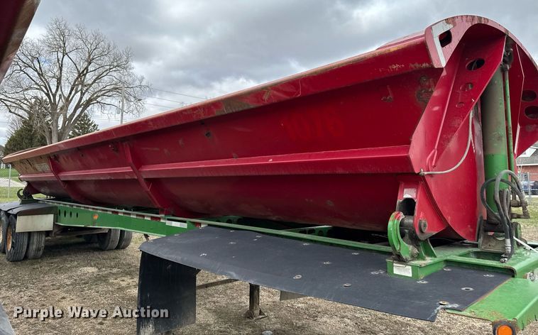 image for item DT0698 2010 SmithCo S3-42-34 side dump trailer