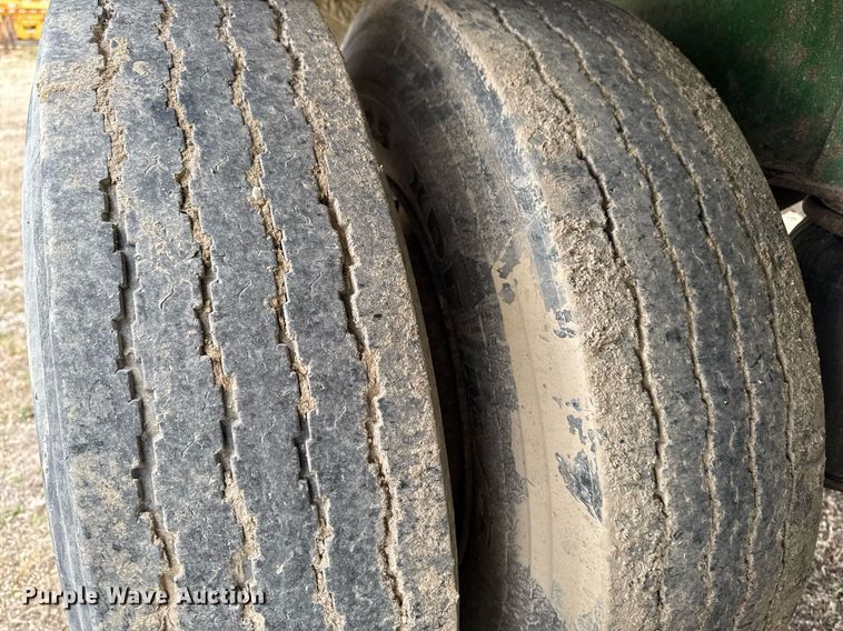 image for item DT0698 2010 SmithCo S3-42-34 side dump trailer